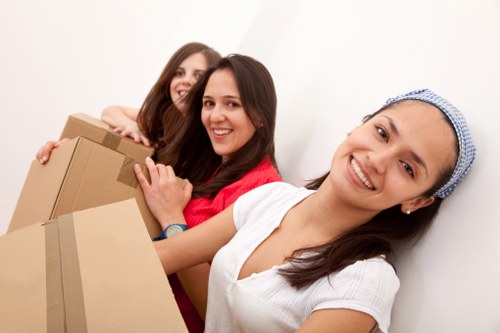 Local movers handling fragile items in Scotland