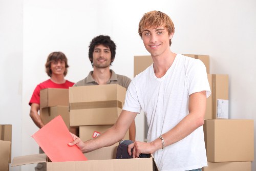 Scotland Removals delivering organized moving services
